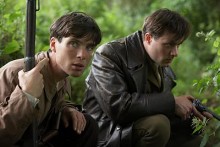 El viento que agita la cebada Cillian Murphy (Damien), Pádraic Delaney (Teddy),  