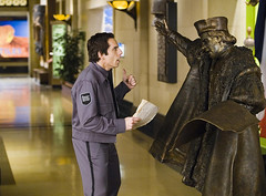 Larry y Cristobal Colón