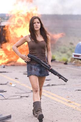 Sophie Bush una mujer de armas tomar