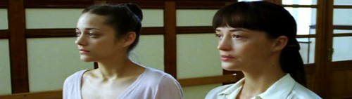 Marion Cotillard (Mademoiselle Eva) Hélène de Fougerolles (Mademoiselle Edith)