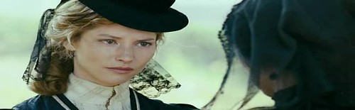 Sienna Gillory en El corazón de la tierra