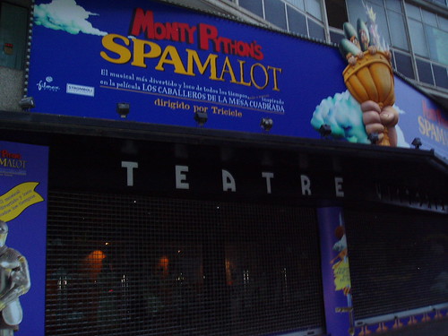 Spamalot Tricicle en Barcelona el Paralelo