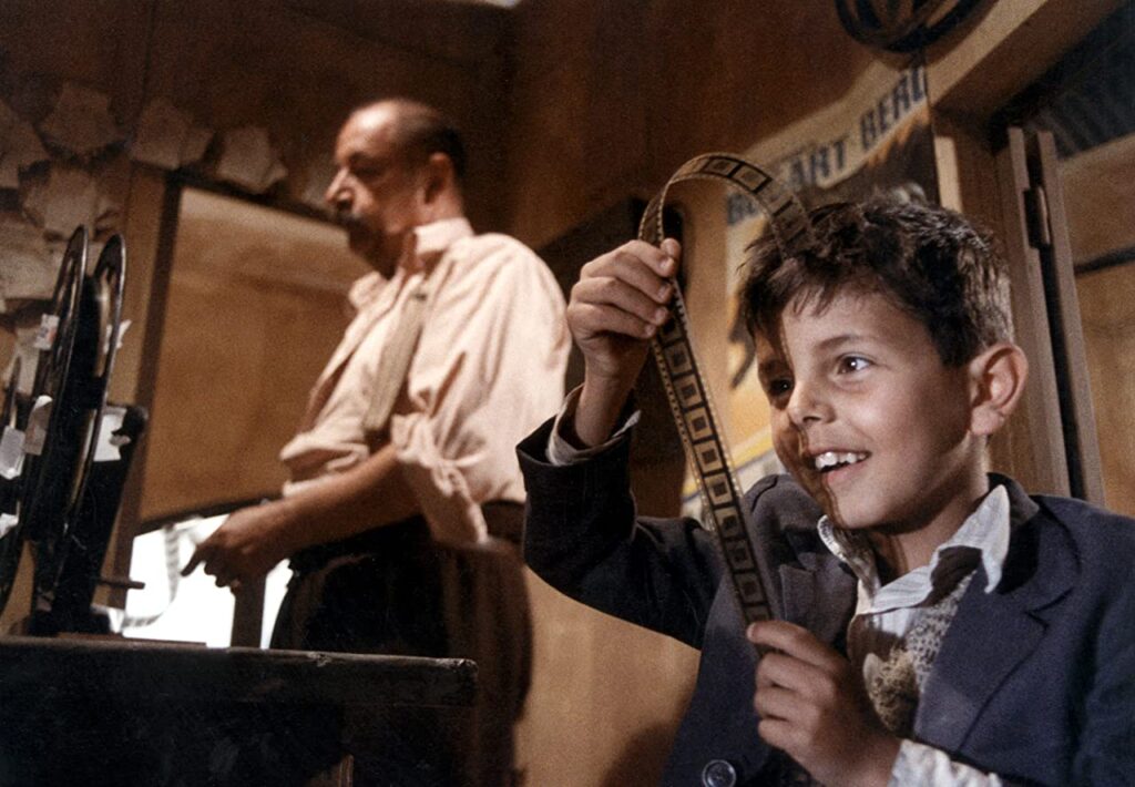 Alfredo y Totó en el Cinema Paradiso